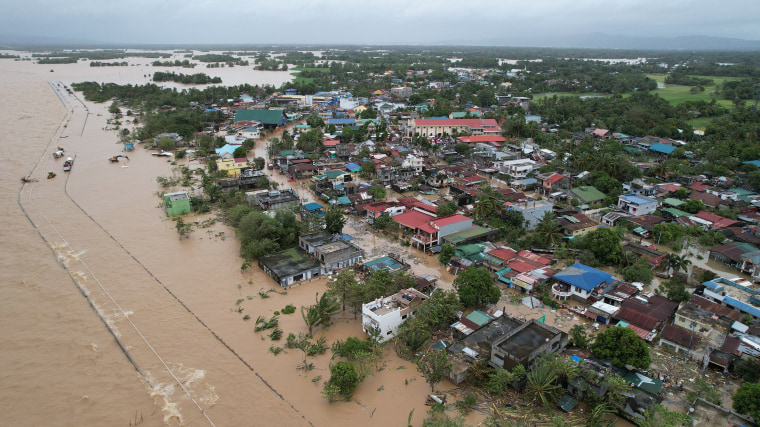 Philippines typhoon flooding