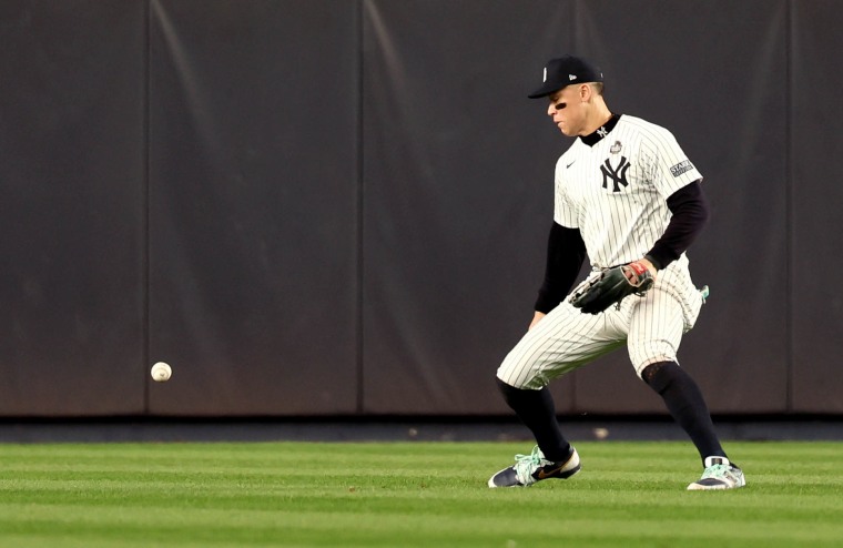 Aaron Judges makes an error in the outfield