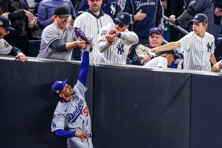 Image: World Series - Los Angeles Dodgers v New York Yankees - Game 4