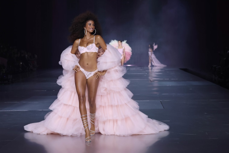 Desfile de moda de Victoria's Secret 2024