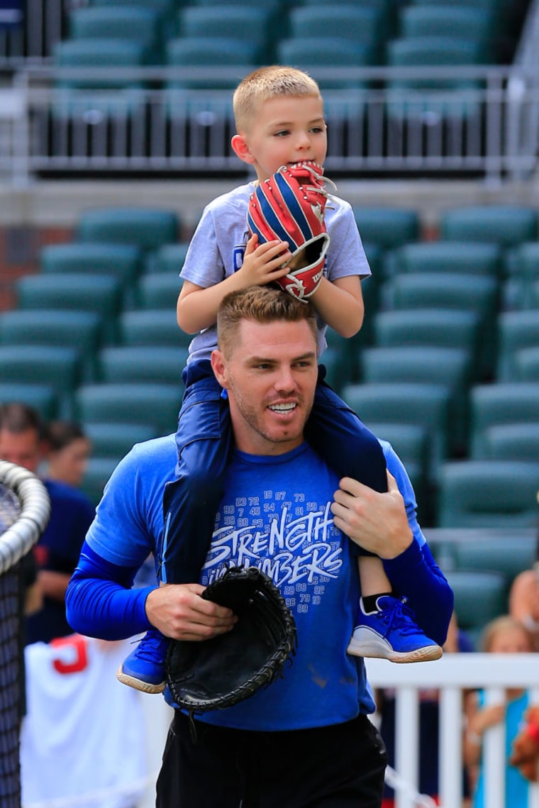 La familia de Freddie Freeman: todo sobre su esposa, sus padres y sus hijos