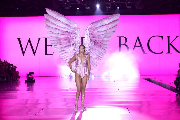 Victoria's Secret Fashion Show Returns After Nearly 6 Years — Highlights