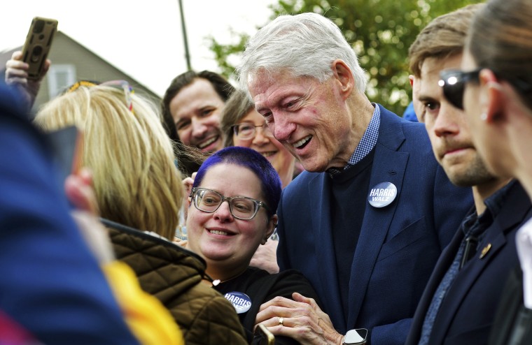 Były prezydent Bill Clinton prowadził niedawno kampanię w Johnstown w Pensylwanii, aby wzmocnić kampanię Harrisa.