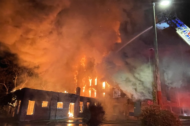 pożar budynku kampus w Knoxville pożar dymu