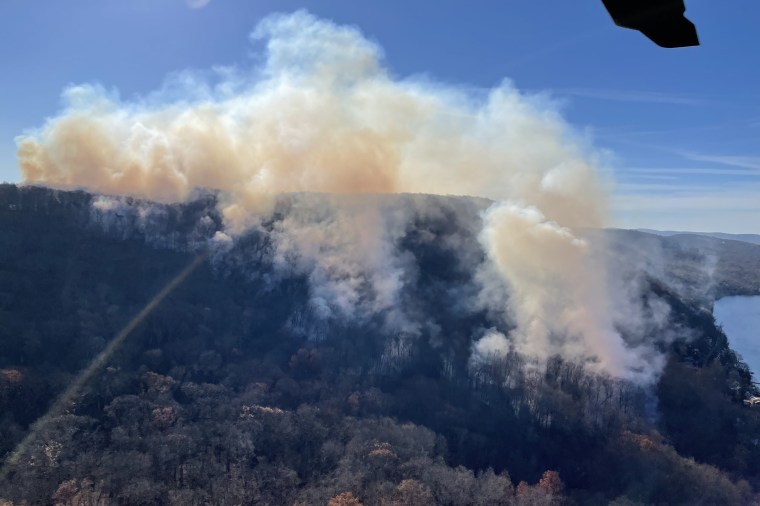 Incendio en Jennings Creek, Nueva York