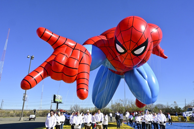 Spider Man balloon at the Macy's Thanksgiving Day Parade preview 