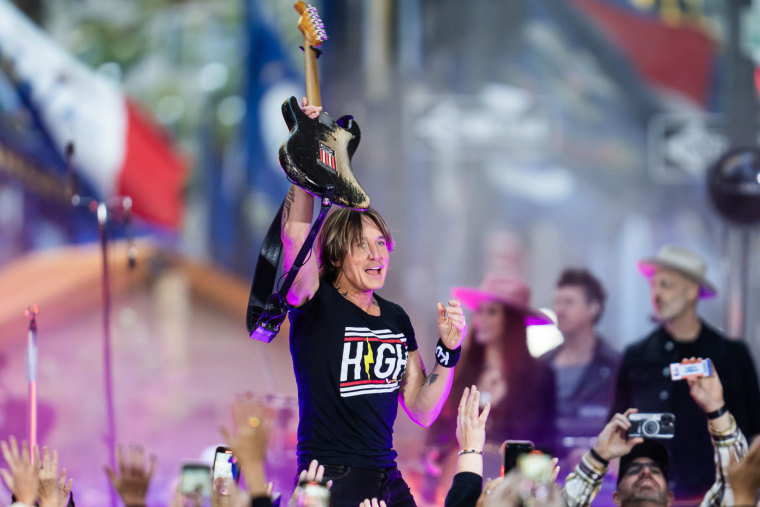 Keith Urban performs during the Today Show in Midtown on October 30, 2024 in New York City. 