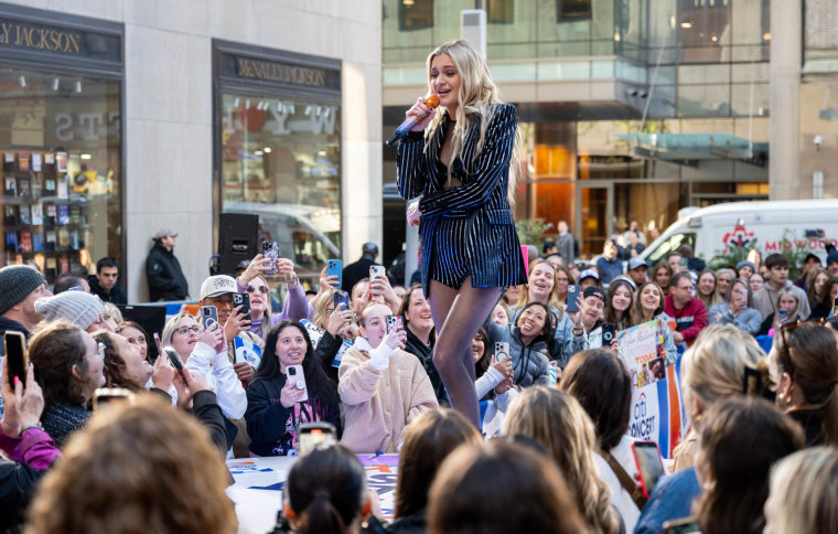 Kelsea Ballerini