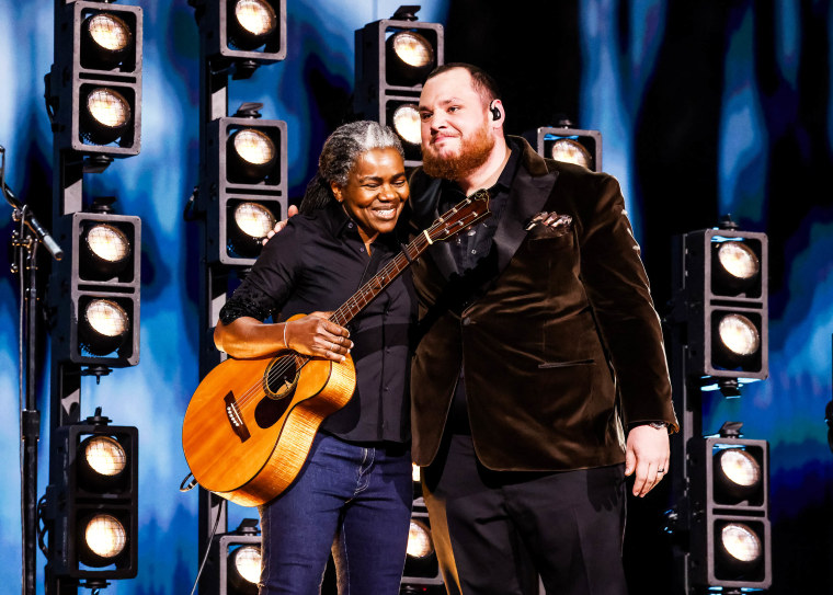 Tracy Chapman and Luke Combs 