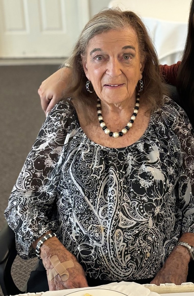 1962 Spanish-Latin Daily Missal - Angelus Press, image size:760x1156