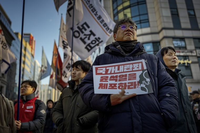 Image: South Korea Descends Into Crisis After Lawmakers Overturn President's Declaration Of Martial Law