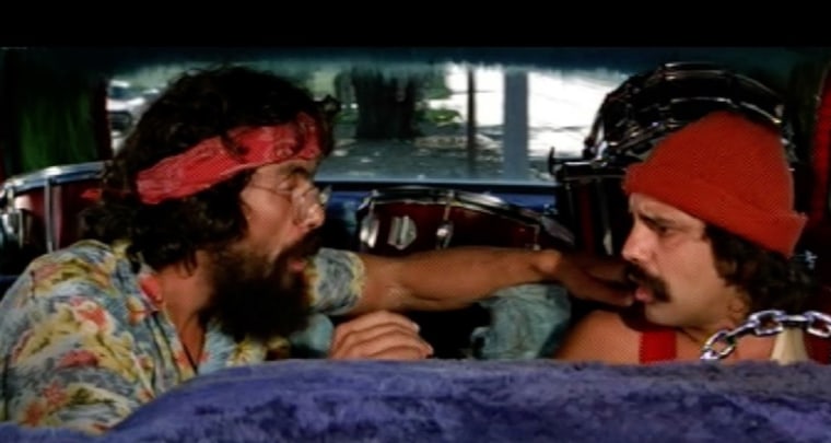 Tommy Chong, links, en Cheech Marin binnen "In rook op."