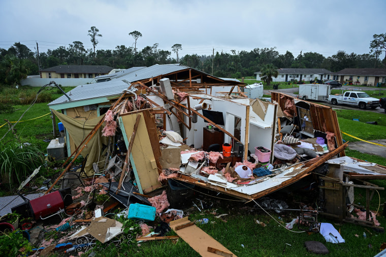 Se ve una casa completamente destruida en Lakewood Park, Florida, el 10 de octubre de 2024, después de que el huracán Milton causara grandes daños en el área como resultado del huracán Milton. 