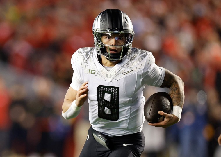 Oregon quarterback Dillon Gabriel against Wisconsin