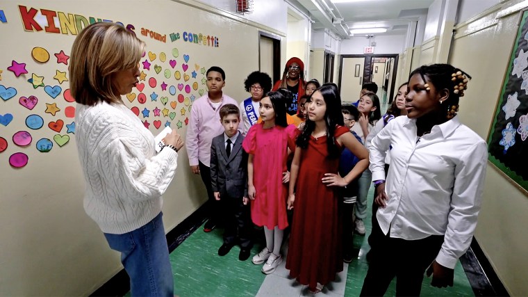 Hoda talking to the kids.