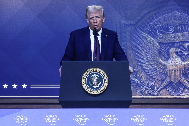 Fabriquen en EE.UU. o paguen aranceles": las palabras de Trump en el Foro Económico Mundial de Davos