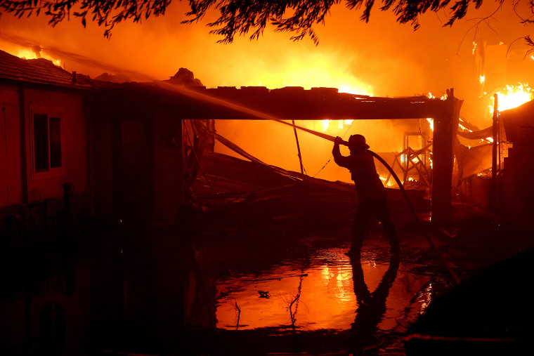 Image: Powerful Winds Fuel Multiple Fires Across Los Angeles Area