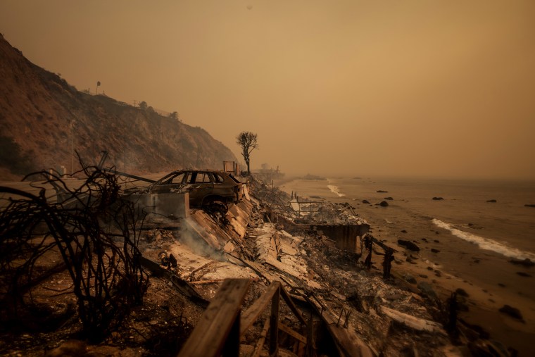 Image: Powerful Winds Fuel Multiple Fires Across Los Angeles Area