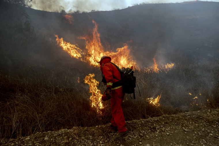 Bomberos prisioneros