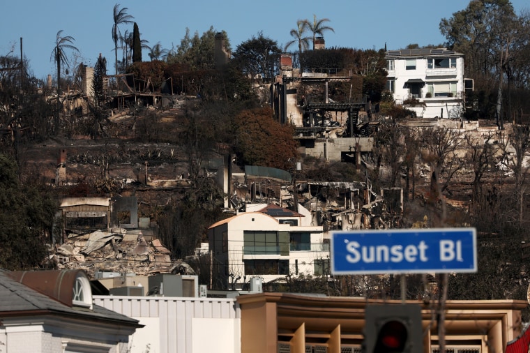 Image: Powerful Winds Fuel Multiple Fires Across Los Angeles Area