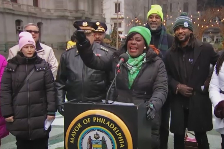 'E-L-G-S-E-S!' Philly mayor flubs Eagles chant ahead of snowy playoff game