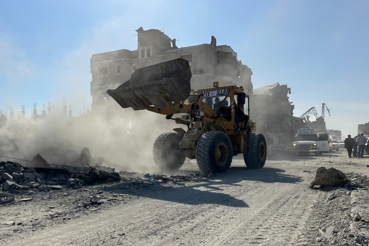 Ceasefire brings aid and bulldozers to Rafah, southern Gaza