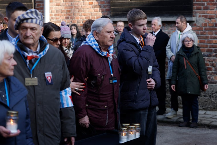 Comemorações do 80º aniversário da libertação do campo de concentração e extermínio nazista alemão de Auschwitz-Birkenau pelo Exército Vermelho. 