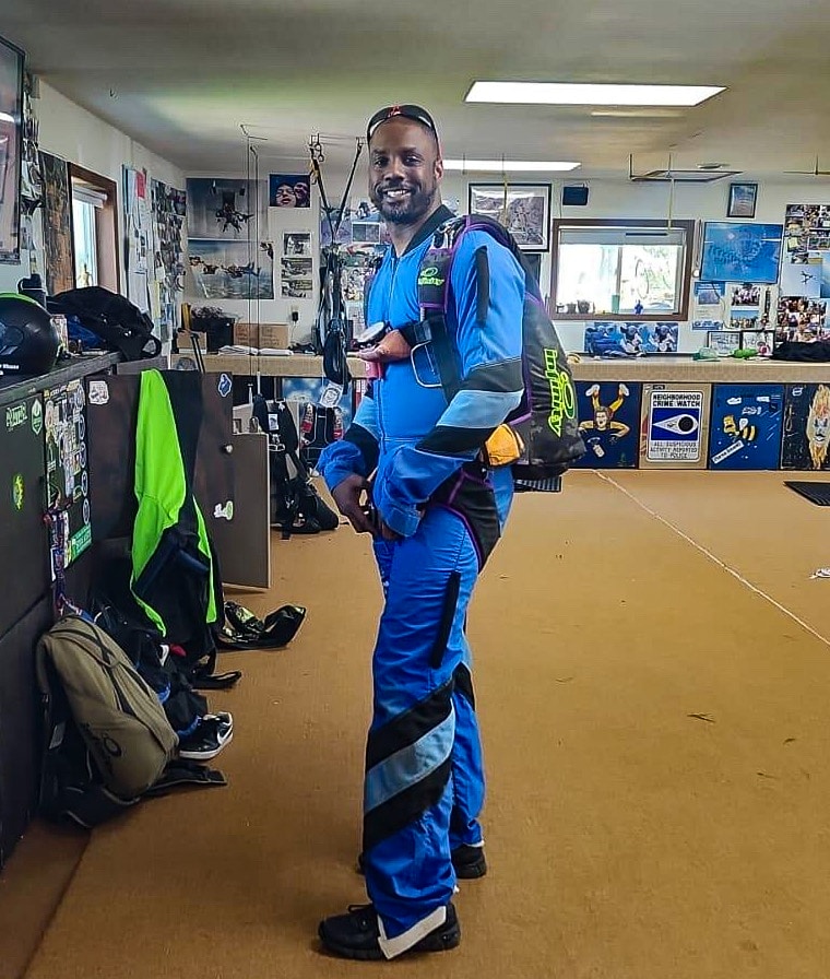 Baudelaire Fleurant before a skydiving session.