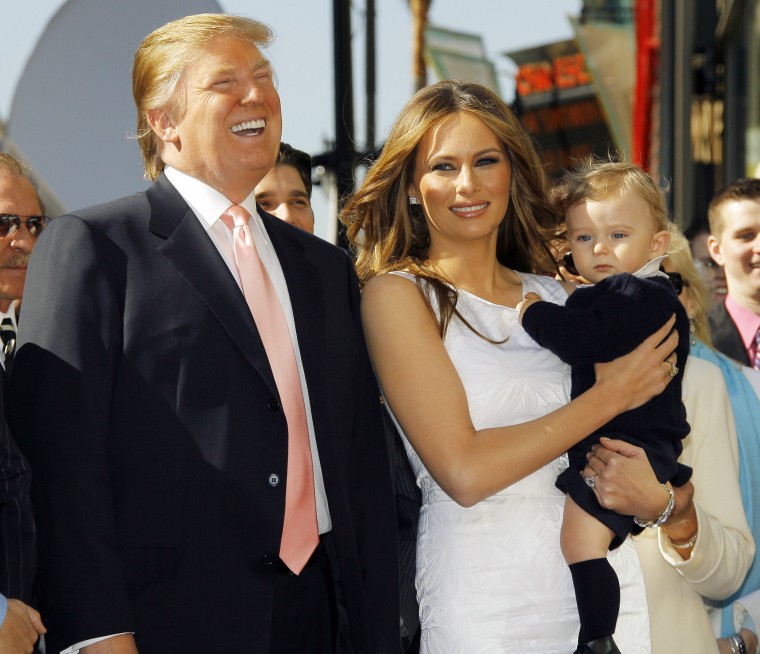 Donald Trump, Melania Trump y su hijo Baron en 2006.