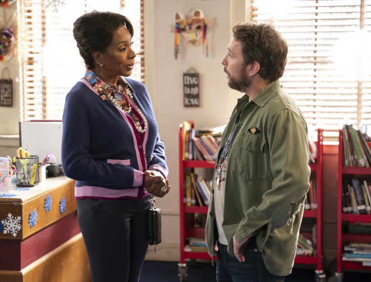 Sheryl Lee Ralph and Charlie Day in the It's Always Sunny/Abbott Elementary crossover episode.