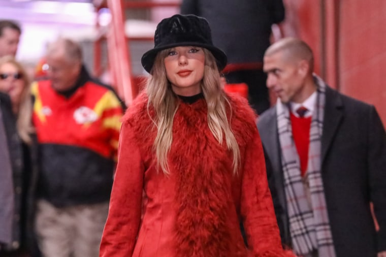 Taylor Swift arrives at the stadium before an NFL game between the Houston Texans and Kansas City Chiefs on December 21, 2024 at GEHA Field at Arrowhead Stadium in Kansas City, MO.