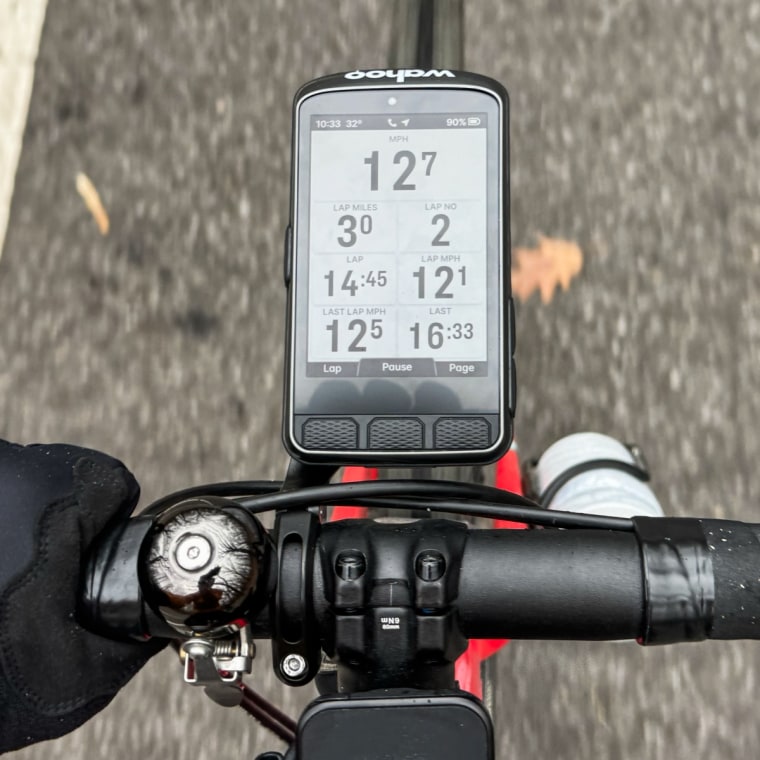 A close-up of the Wahoo Elemnt Ace bike computer mounted onto the handlebars of Rabinowitz’s bike.