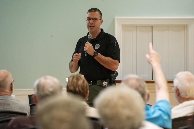 The Sheriff's Office of the Beaufort County Lieutenant Colonel Eric Caleriakali Asking questions from Sun City on Criptocurrenci 