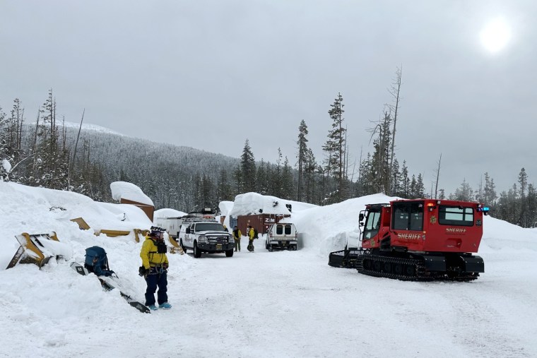 oregon avalanche victim recovery