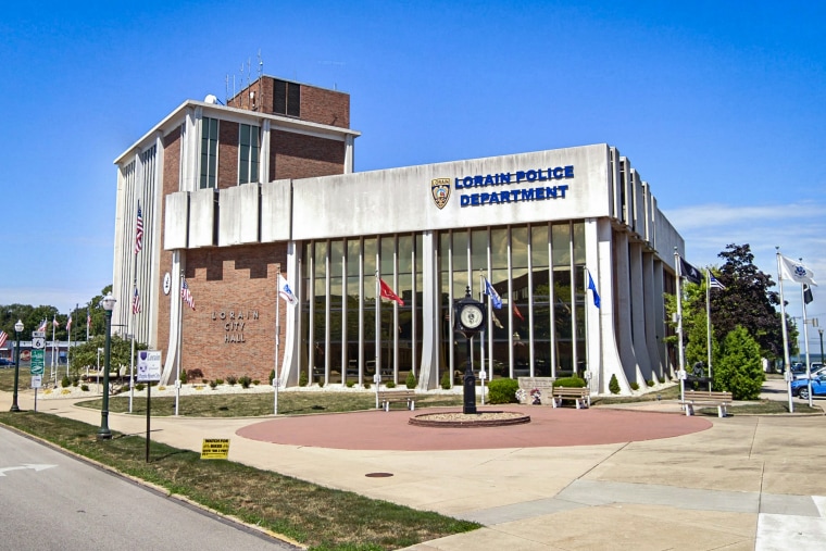 Loraya, Ohio, la gerencia policial.