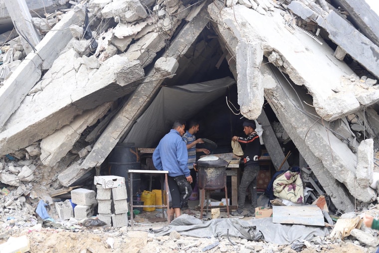 Palestinians struggle to survive amid rubble in Jabalia refugee camp after Gaza ceasefire