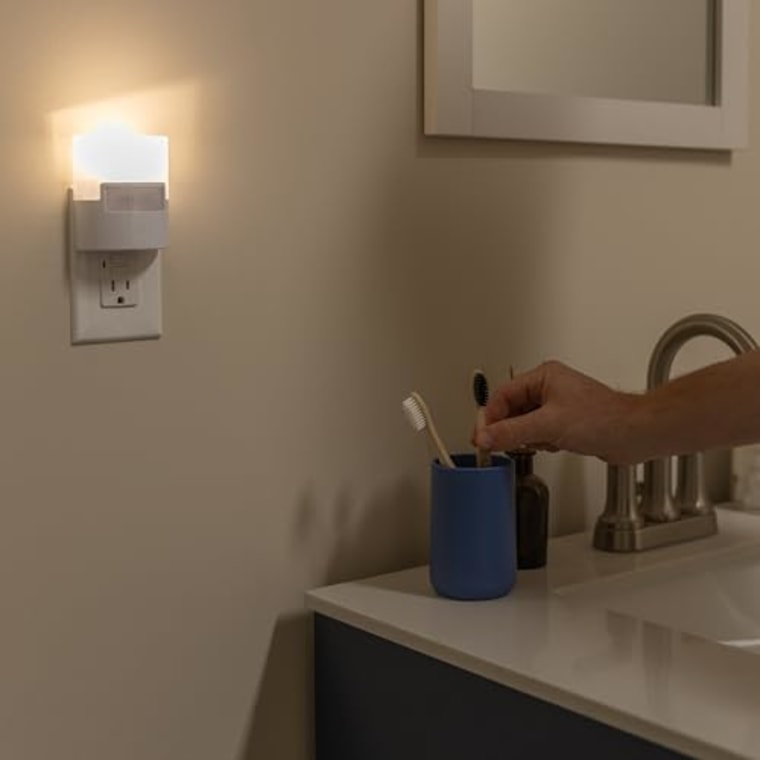 The GE LED Motion Sensor Night Light in use.