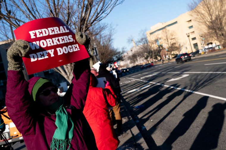La Administración Trump comienza despidos masivos en todo el Gobierno: impactados los CDC y Seguridad Nacional