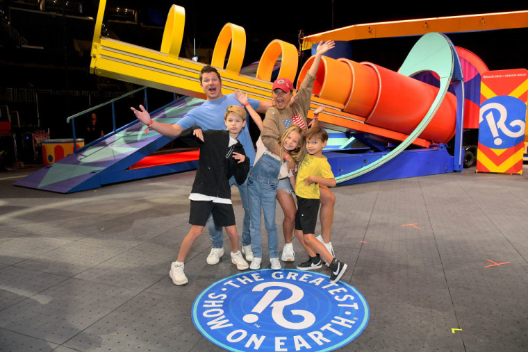 Camden Lachey, Nick Lachey, Brooklyn Lachey, Vanessa Lachey and Phoenix Lachey attend Ringling Bros. and Barnum & Bailey, 