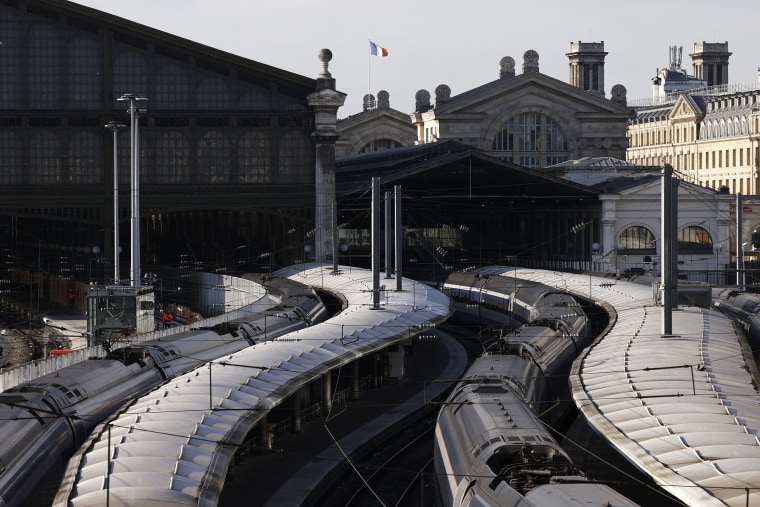 Image for wwii bomb chaos eurostar travelers