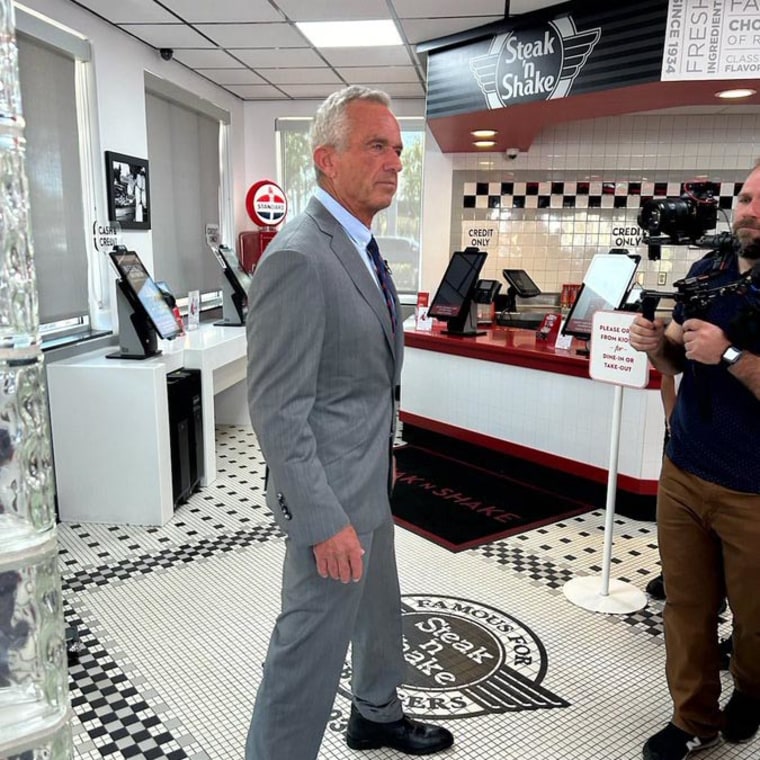 Robert F. Kennedy Jr. at a Steak 'n Shake.