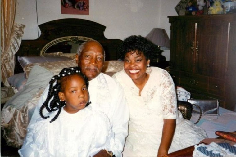 Victoria Ellen Bruce, right, with family members.