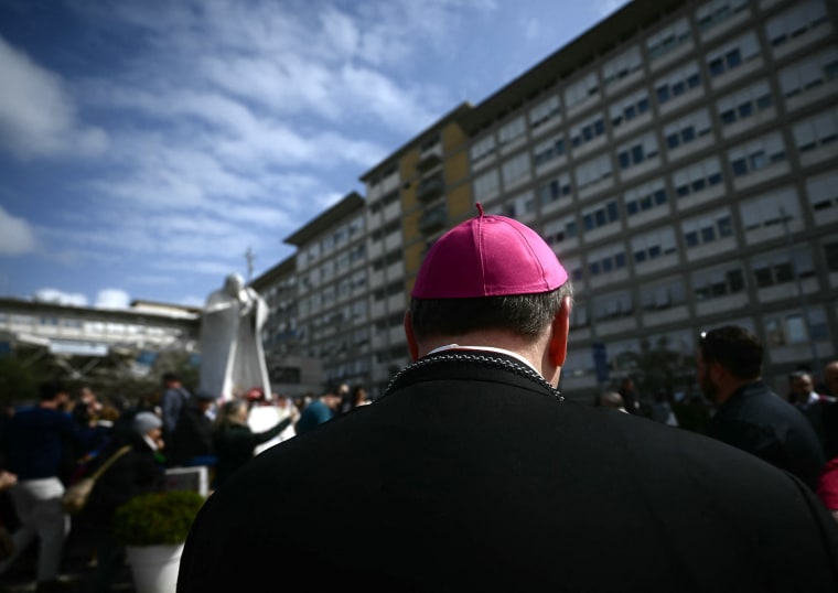 Figura: Saúde da Itália-Vaticano-Pope