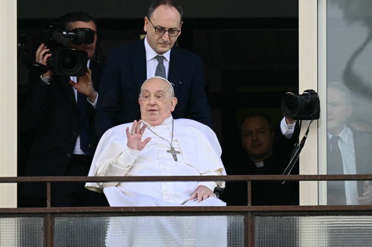 Image: TOPSHOT-ITALY-VATICAN-POPE-HEALTH