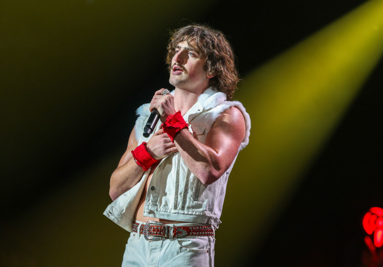 Benson Boone występuje podczas Jingle Ball 2024 IHeartradio Y100, zaprezentowanego przez Capital One w Kaseya Center 21 grudnia 2024 r. W Miami na Florydzie.