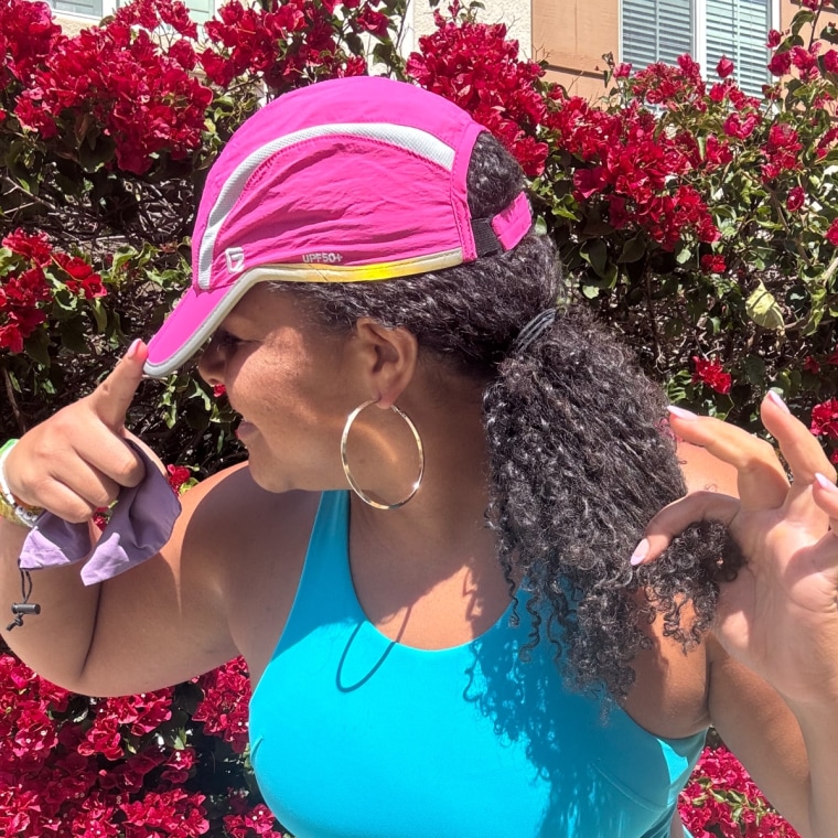 Start TODAY fitness and mindset coach Lacee Green tries the Reflective Folding UPF 50+ Outdoor Hat.