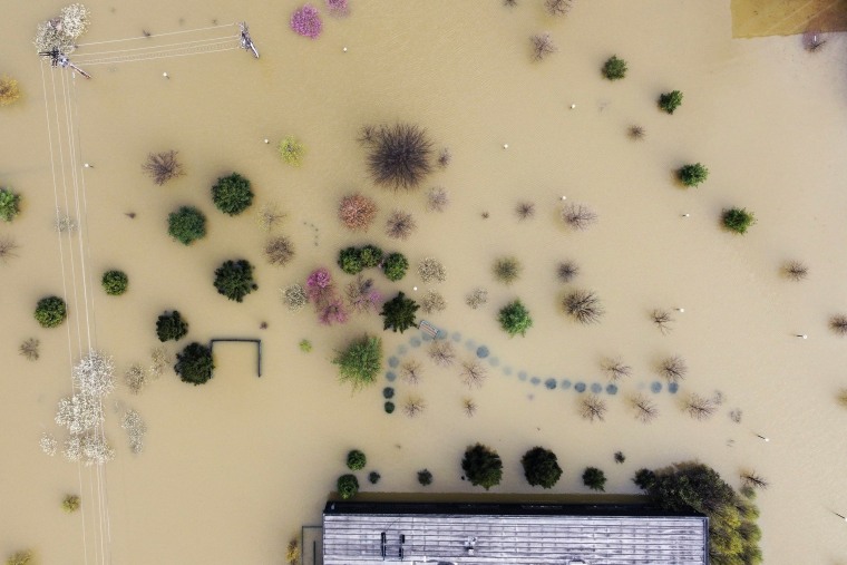 250407-Frankfort-Kentucky-aerial-flood-water-ac-902p-6cfe58.jpg