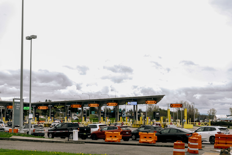Peace Arch border crossing.