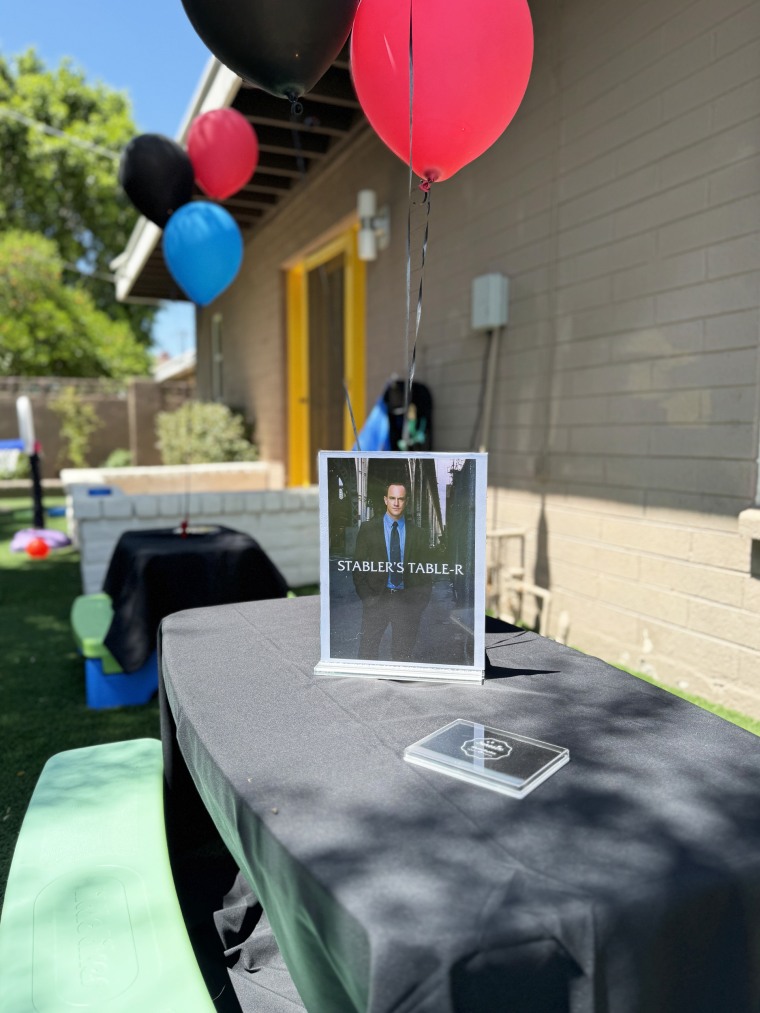 A table devoted to “Law & Order” star Elliot Stabler (played by Christopher Meloni) doubled as a fingerprinting station.