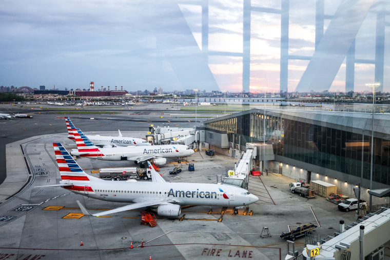 American Airlines planes.